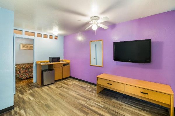 Knights Inn Tucson D.M.A.F Area image 13