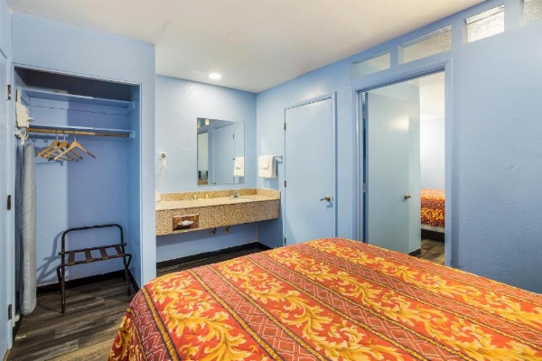 Knights Inn Tucson D.M.A.F Area image 9